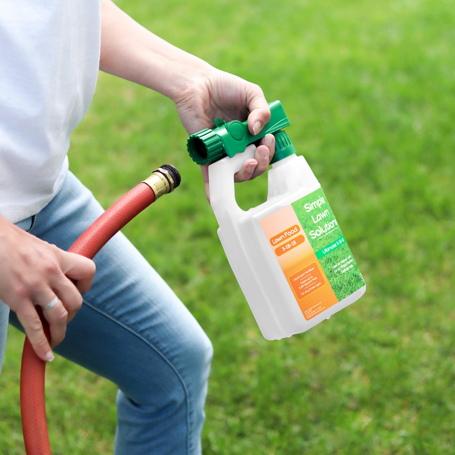 ready to use fall fertilizer for new lawns with hose-end sprayer